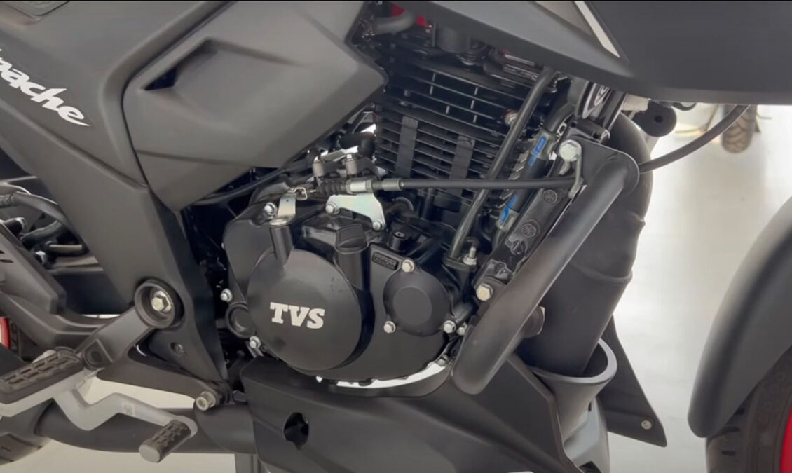 TVS Apache RTR 160 4V कम कीमत व मस्त लुक साथ मचा रहा है धमाल
