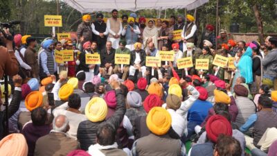 Band-बाजा लेकर आप का जोरदार प्रदर्शन