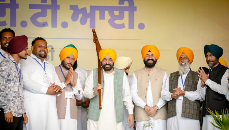 The Akali and Congress governments deliberately kept the children of Punjab illiterate.