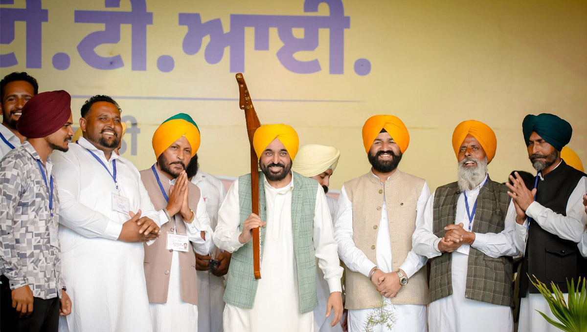 The Akali and Congress governments deliberately kept the children of Punjab illiterate.