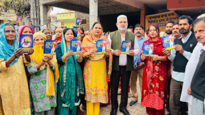 घर घर पहुंचे मंत्री व विधायक, दिया 4 साल का हिसाब किताब