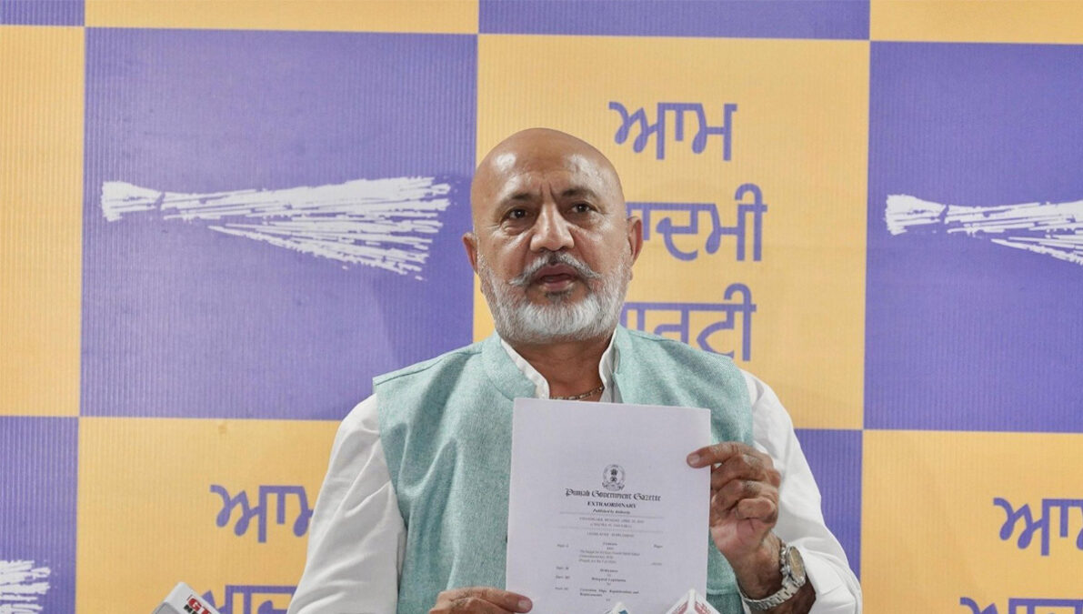 Sacrilege Law : Sukhbir Badal की चुप्पी खड़े कर रही है गंभीर सवाल