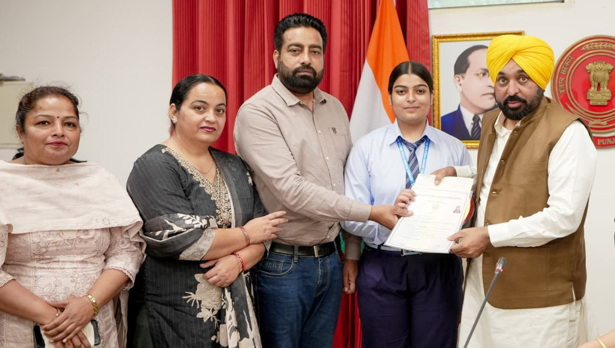 12th Results 100 Results in 416 Government Schools