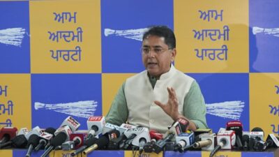 संविधान और कानून से ऊपर समझते हैं Ravneet Bittu : अमन अरोड़ा
