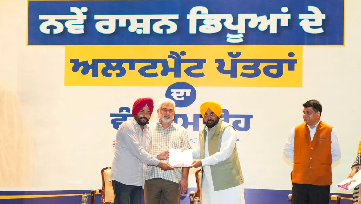 2,800 new ration depot holders get licences in Punjab