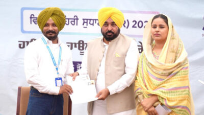 Chief Minister Bhagwant Mann filled out the SIR-2026 enumeration form