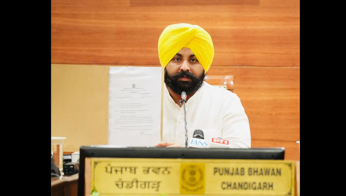 Punjab में ठेका सफाई सेवकों को बड़ी सौगात, वेतन बढ़कर 20,500
