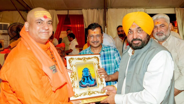 kejriwal-major-announcements-in-pathankot