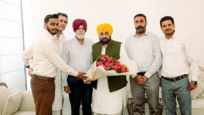 Manpreet Singh और कुनार AAP में शामिल