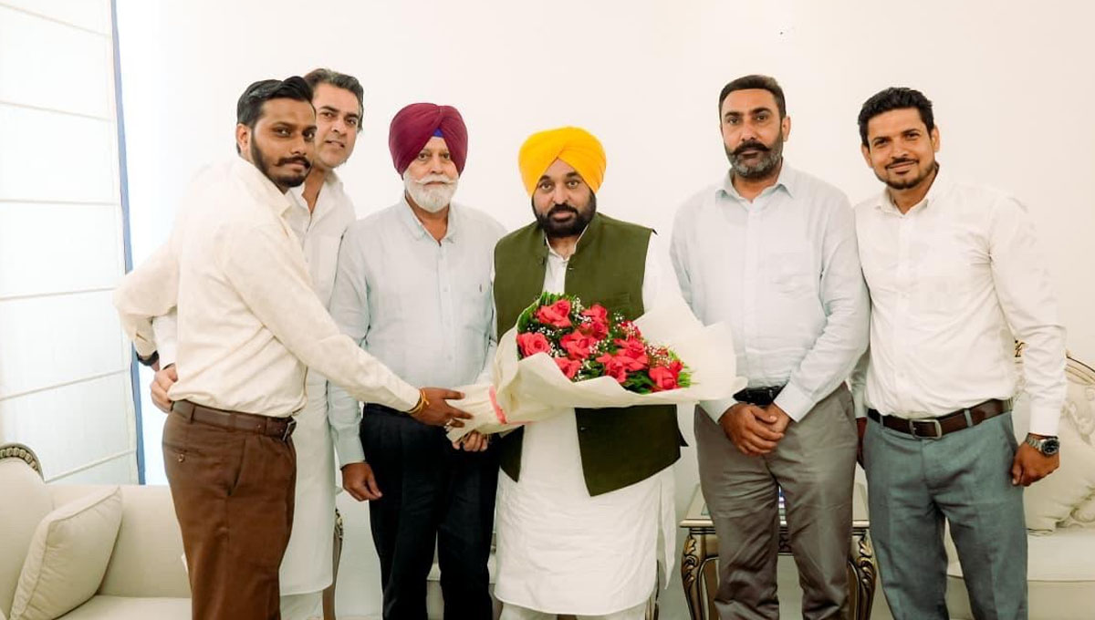 Manpreet Singh and Kunar join AAP
