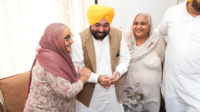 Bhagwant Mann launched the door-to-door election campaign from Dhuri