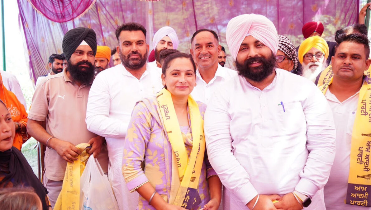Punjab Congress सरपंच समेत दर्जनों परिवार आप में शामिल