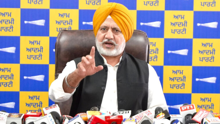 AAP attacks the Badal Save Punjab campaign